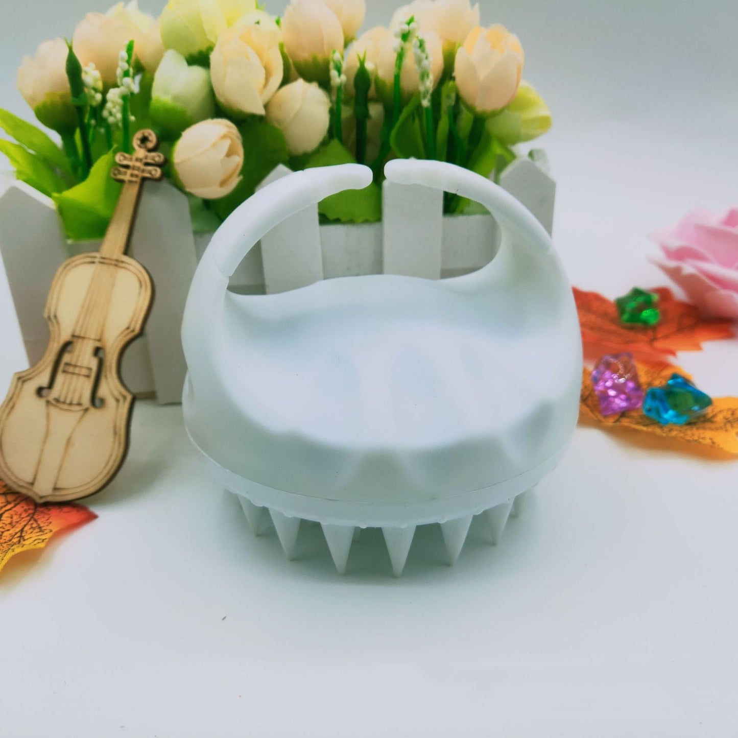 Factory Direct Sales Amazon Hot Sale Hand-held Silicone Shampoo Brush Massage Brush Shampoo Comb Bath Massage Tool